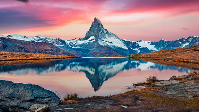 stock image mountain & lake